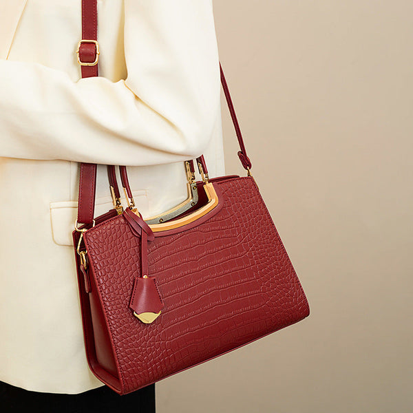 The Art and Ergonomics of Luxury Handbags: Craftsmanship, Spatial Geometry, and Everyday Style Integration